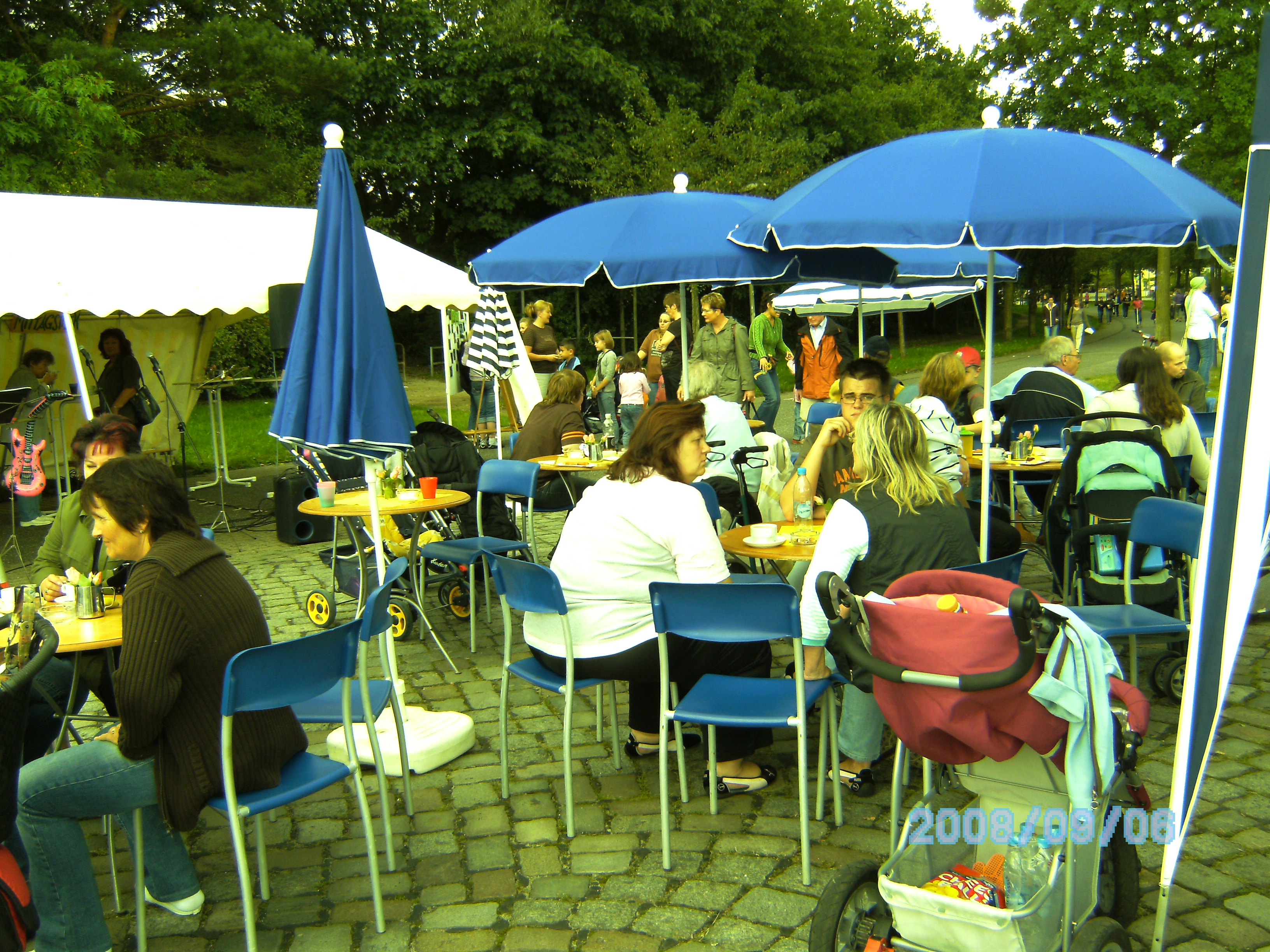 AW-Stadtteilfest-6.9.2008-SAnmann-Marita (433) AW-Stadtteilfest-6.9.2008-SAnmann-Marita (433)