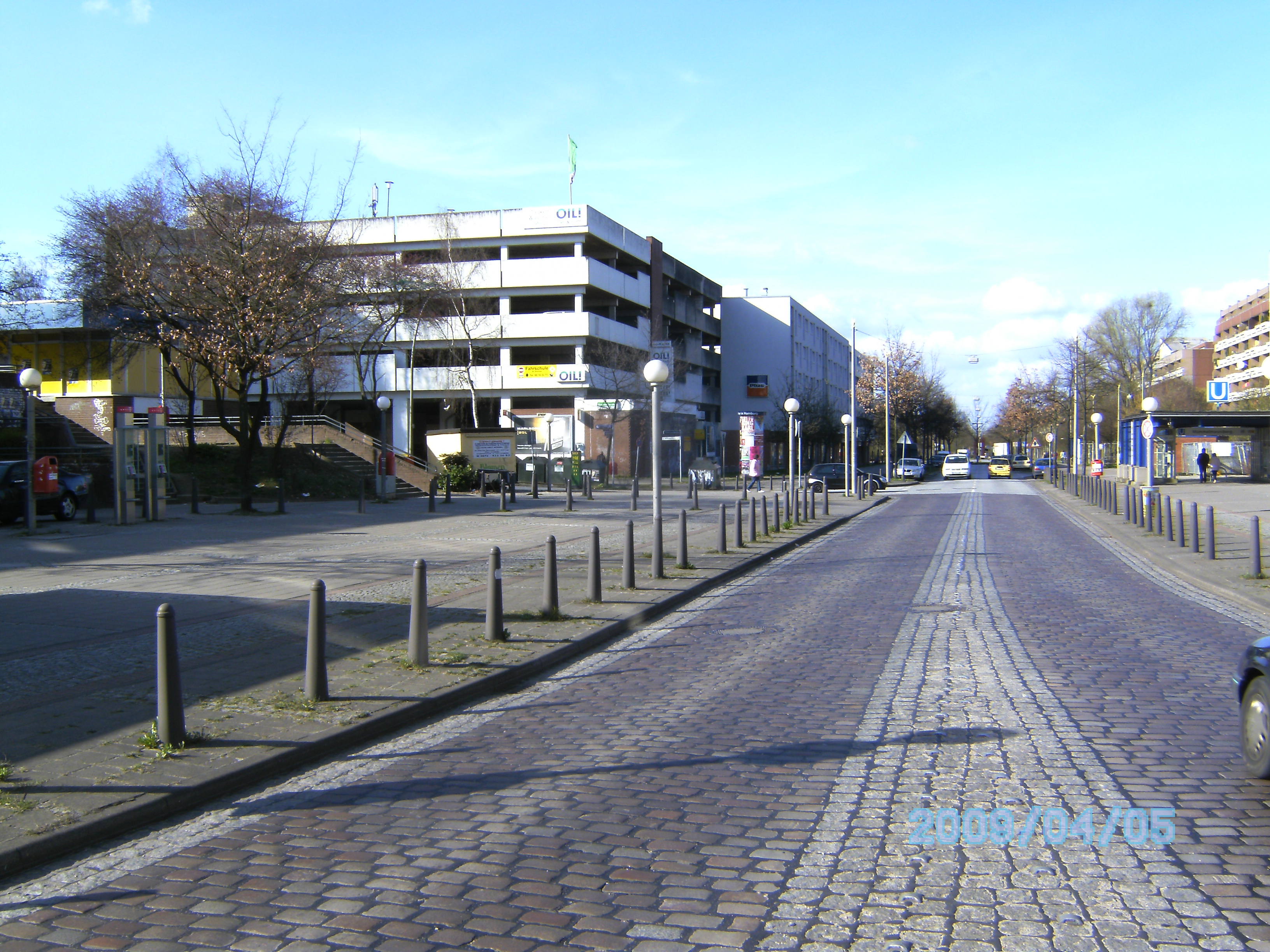 kandinskyallee Pflaster von Ubahn zum Parkhaus